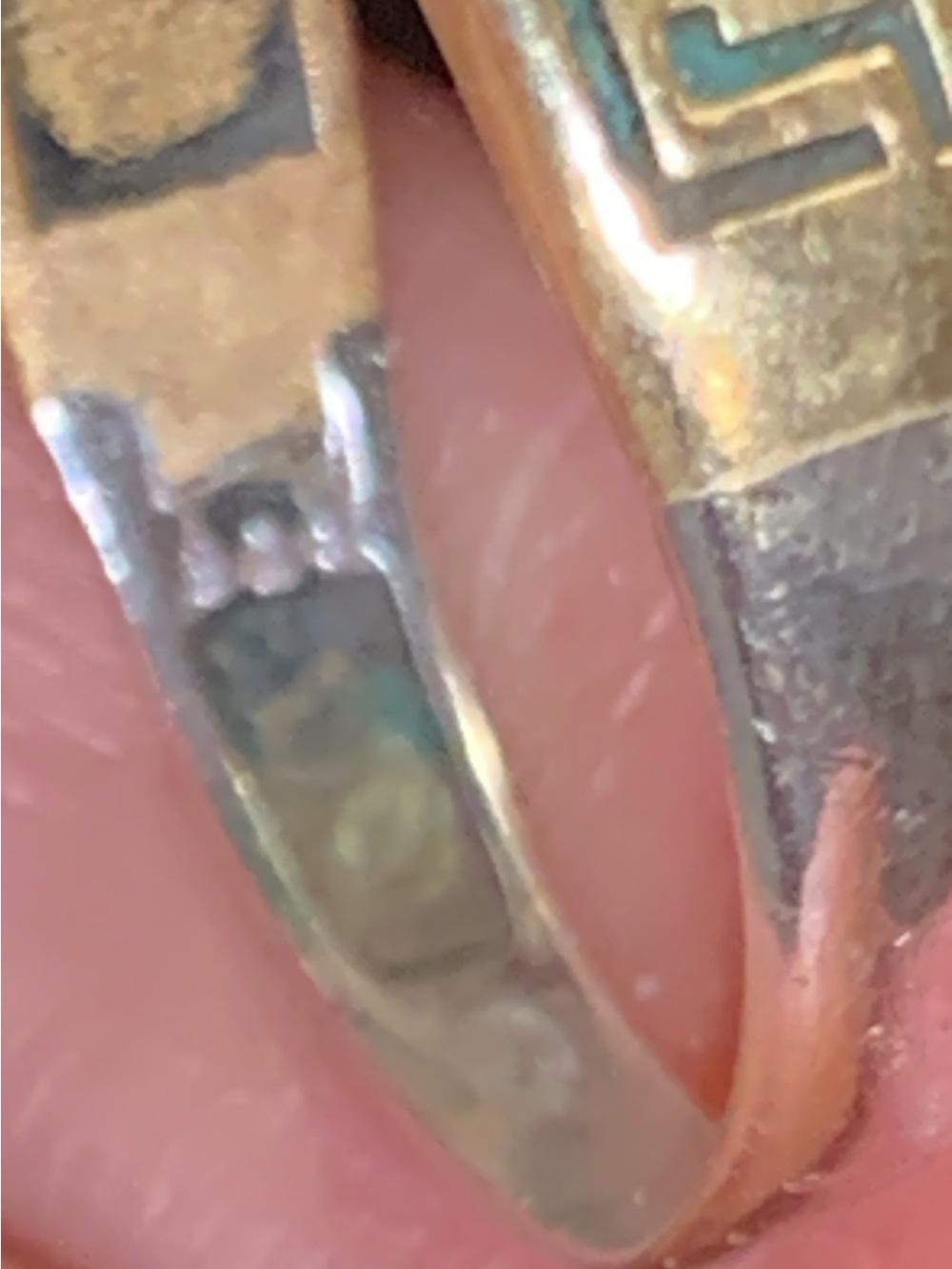 Antique Gold emerald Ring with Emerald Green Rectangular Stoned. Final discou - Picture 10 of 10